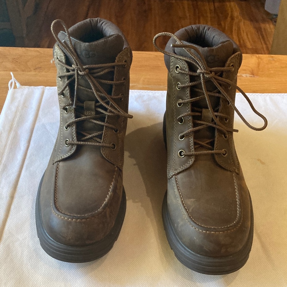 UGG Men's Brown Leather Boots